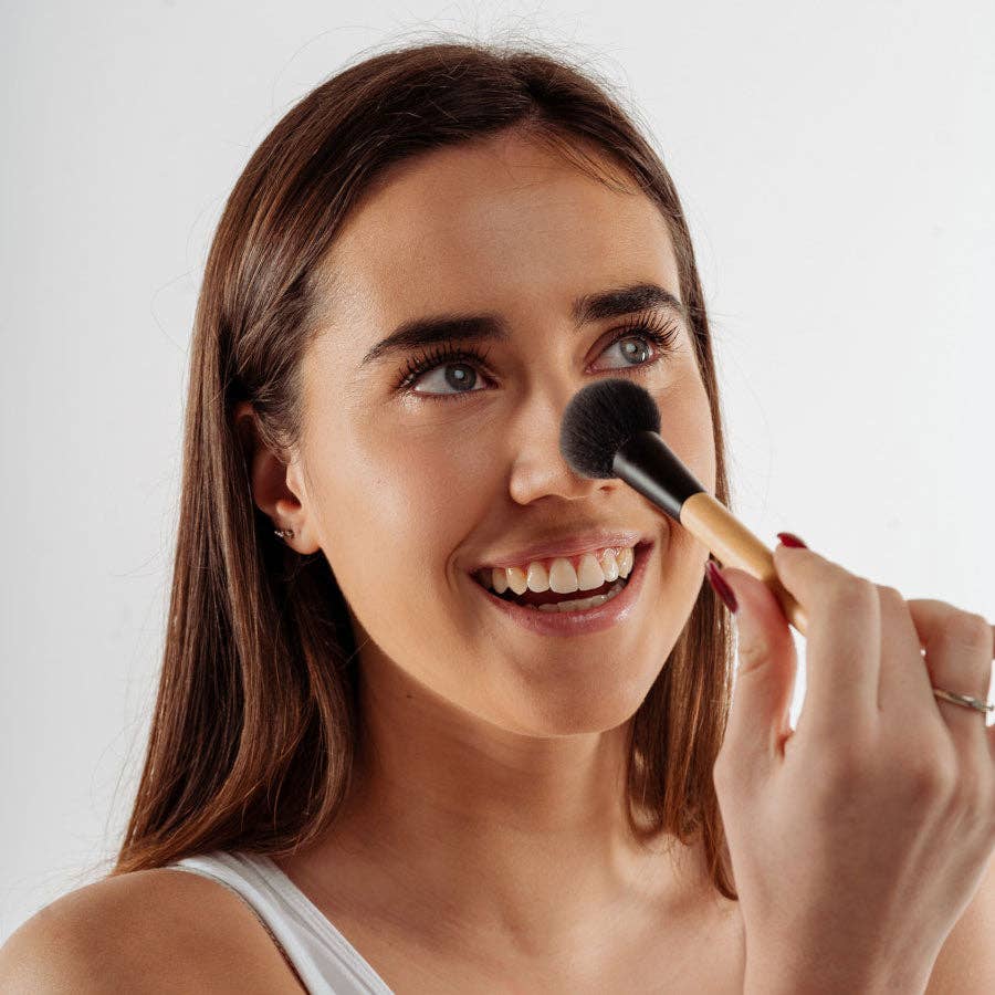 La poudre compacte BIO CHARLOTTE BIO