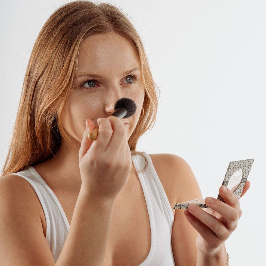 La poudre compacte BIO CHARLOTTE BIO